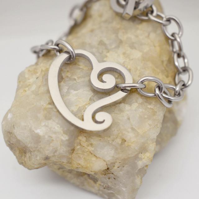 whimiscal heart link bracelet.jpg